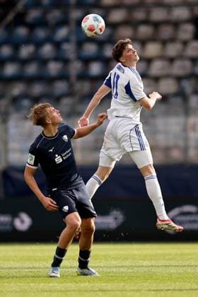 Final U19 Westfalenpokal VfL Bochum FC Schalke 04 FOR EDITORIAL PURPOSES ONLY p L R Lasse Isbruch VfL Bochum in a duel with Tim Elia Pfeiffer FC Schalke 04 during the U19 Westfalenpokal Final between VfL Bochum and FC Schalke 04 on May 20, 2026 at Vonovia Ruhrstadion in Bochum Germany Nordrhein Westfalen Bochum Copyright ChristofxKöpsel Copyright: ChristofxKöpsel doc85xitgfnm601a5bgjg5z ,EDITORIAL USE ONLY Copyright: ChristofxKöpsel