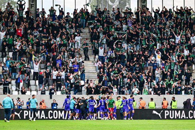 Finale ceskeho fotbaloveho poharu MOL Cupu: FK Jablonec - MFK Karvina, 20. kvetna 2026, Hradec Kralove. Hraci Karvine slavi treti gol. (CTKxPhoto DavidxTanecek) CTKPhotoP2026052009401  CTKPhotoP2026052009401