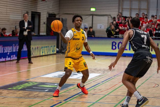 Charles Tyorne Harris Jr Bozic Estriche Knights Kirchheim, 03 Kyle Anthony Castlin Giessen 46ers, 07 GER, Bozic Estriche Knights Kirchheim vs Giessen 46ers, BARMER 2 Basketball Bundesliga, Playoffs Semifinal Game 1, Season 2025 2026, 20 05 2026 GER, Bozic Estriche Knights Kirchheim vs Giessen 46ers, BARMER 2 Basketball Bundesliga, Playoffs Semifinal Game 1, Season 2025 2026, 20 05 2026 Goeppingen Copyright: xEibner-Pressefoto NinaxSanderx EP_NSR