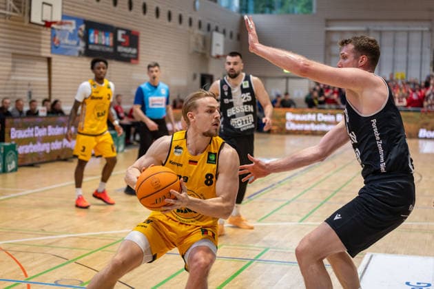Lucas Mayer Bozic Estriche Knights Kirchheim, 08 Jonathan Maier Giessen 46ers, 13 GER, Bozic Estriche Knights Kirchheim vs Giessen 46ers, BARMER 2 Basketball Bundesliga, Playoffs Semifinal Game 1, Season 2025 2026, 20 05 2026 GER, Bozic Estriche Knights Kirchheim vs Giessen 46ers, BARMER 2 Basketball Bundesliga, Playoffs Semifinal Game 1, Season 2025 2026, 20 05 2026 Goeppingen Copyright: xEibner-Pressefoto NinaxSanderx EP_NSR