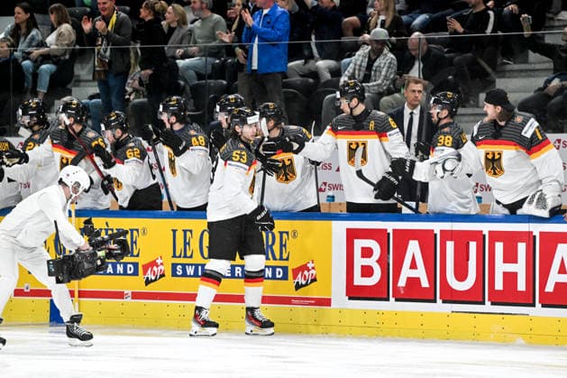 ZURICH, SWITZERLAND MAY 20 Moritz Seider of Germany celebrates his goal during the 2026 IIHF Ice Hockey World Championship Switzerland game between USA and Germany at Swiss Life Arena on May 20, 2026 in Zurich, Zurich Zurich Swiss Life Arena Zurich Switzerland Copyright: xJustPictures.ch AndreaxBrancax jp-en-EuSpIm-JP7_ANB_USA_Ger_20052026_7686