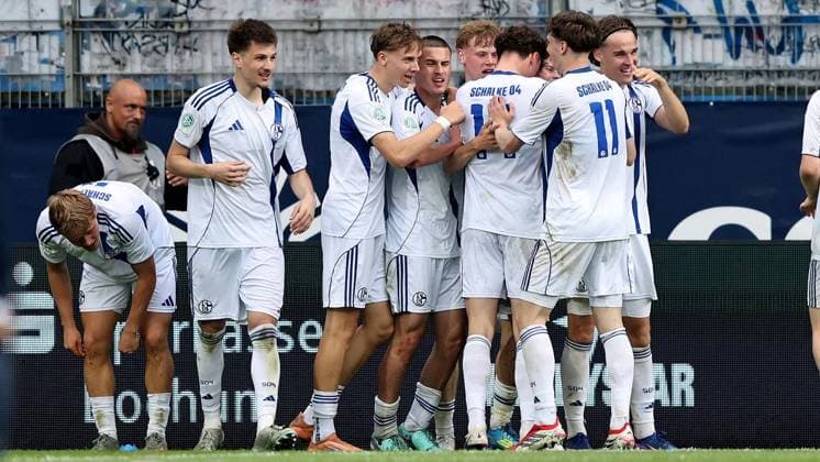 Final U19 Westfalenpokal VfL Bochum FC Schalke 04 FOR EDITORIAL PURPOSES ONLY p The Schalke team celebrates the 1 0 during the U19 Westfalenpokal Final between VfL Bochum and FC Schalke 04 on May 20, 2026 at Vonovia Ruhrstadion in Bochum Germany Nordrhein Westfalen Bochum Copyright ChristofxKöpsel Copyright: ChristofxKöpsel doc85xjfnuh6jd1hekwvex ,EDITORIAL USE ONLY Copyright: ChristofxKöpsel