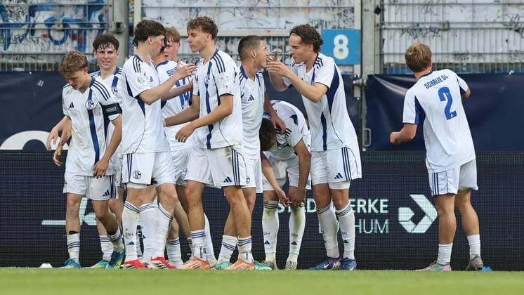 Final U19 Westfalenpokal VfL Bochum FC Schalke 04 FOR EDITORIAL PURPOSES ONLY p The Schalke team celebrates the 2 0 during the U19 Westfalenpokal Final between VfL Bochum and FC Schalke 04 on May 20, 2026 at the Vonovia Ruhrstadion in Bochum Germany North Rhine-Westphalia Bochum Copyright ChristofxKöpsel Copyright: ChristofxKöpsel doc85xjiggnip01nei4rxrw ,EDITORIAL USE ONLY Copyright: ChristofxKöpsel