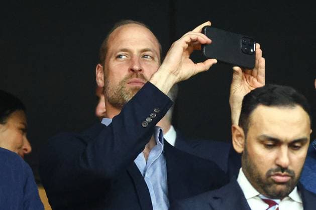 Football, EL final in Istanbul, SC Freiburg - Aston Villa, fan Prince William as guest