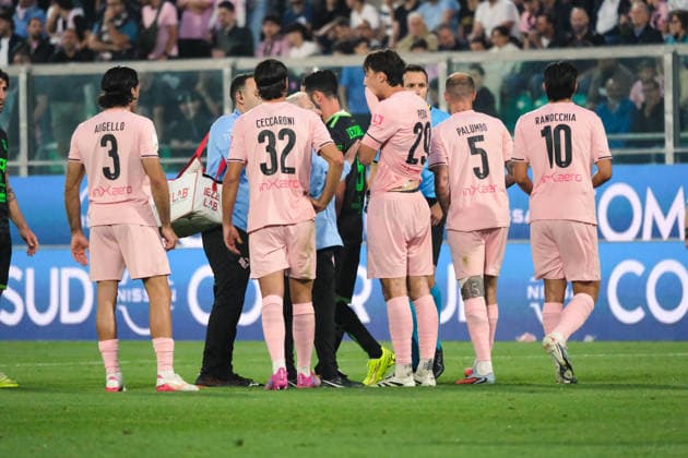 IPA84909438 - Palermo, Italy, 20 May 2026. Renzo Barbera Stadium, Palermo vs Catanzaro, match valid for the return semi-final of the 2025 2026 Serie B Play-Offs. In the photo: Patryk Peda injury (Palermo FC).  Copyright: xFedericoxSerra IPAxSportx xx 84909438