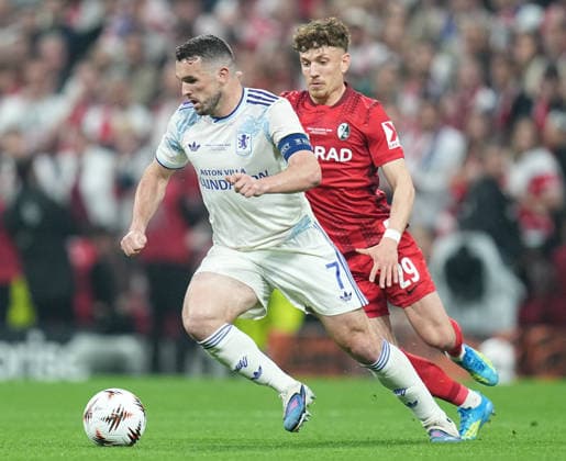 ISTANBUL, TURKEY - MAY 20: John McGinn of Aston Villa in possession during the UEFA Europa League Final 2026 match between SC Freiburg and Aston Villa FC at Besiktas Park on May 20, 2026 in Istanbul, Turkey.  Copyright: xMBxMediax