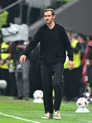 Freiburg v Aston Villa - UEFA Europa League final ISTANBUL, TURKIYE - MAY 20: Freiburg head coach Julian Schuster watches the UEFA Europa League final match between Freiburg and Aston Villa at Besiktas Park in Istanbul, Turkiye, on May 20, 2026. Serhat Cagdas Anadolu Istanbul Turkey. Editorial use only. Please get in touch for any other usage.  Copyright: x2026xAnadoluxSerhatxCagdasx