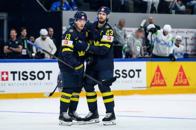 260520 Lucas Raymond and Oliver Ekman Larsson of Sweden celebrating the 5 0 during the 2026 IIHF Ice Hockey World Championship between Sweden and Slovenia on May 20, 2026 in Fribourg Photo Jesper Zerman BILDBYRAN kod JZ JZ0722 ishockey ice hockey ishockey vm 2026 vm 2026 iihf world championship sverige sweden slovenia bbeng bbauto jubel  Copyright: JESPERxZERMAN BB260520JZ100
