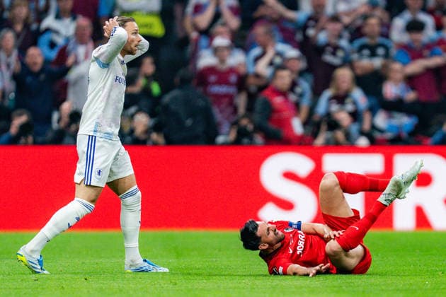 20 05 2026, SC Freiburg vs Aston Villa, UEFA Europa League Final, Final Matchday Foul on Vincenzo Grifo SC Freiburg, 32 Copyright: xBahhoxKarax