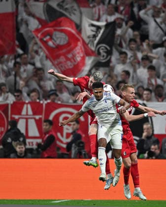 Freiburg v Aston Villa, UEFA Europa Cup Final , Tupras Stadium, Istanbul, Turkey, - 20 May 2026 Ollie Watkins of Aston Villa jumps for the ball. Istanbul Tupras Stadium Besiktas Turkey, UK NEWSPAPERS OUT Copyright: xMarkxEnfieldx