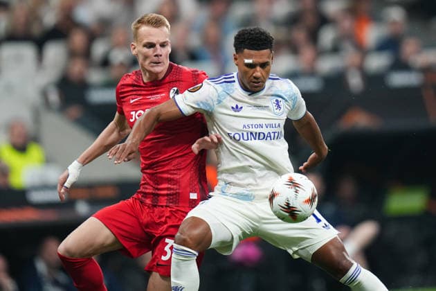 Freiburg v Aston Villa - UEFA Europa League final ISTANBUL, TURKIYE - MAY 20: Philipp Lienhart (3) of Freiburg in action against Morgan Rogers (R) of Aston Villa during the UEFA Europa League final match between Freiburg and Aston Villa at Besiktas Park in Istanbul, Turkiye, on May 20, 2026. Hakan Akgun Anadolu Istanbul Turkey. Editorial use only. Please get in touch for any other usage.  Copyright: x2026xAnadoluxHakanxAkgunx