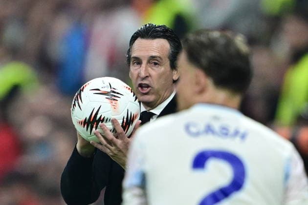 Freiburg v Aston Villa - UEFA Europa League final ISTANBUL, TURKIYE - MAY 20: Aston Villa head coach Unai Emery gives instructions to players during the UEFA Europa League final match between Freiburg and Aston Villa at Besiktas Park in Istanbul, Turkiye, on May 20, 2026. Serhat Cagdas Anadolu Istanbul Turkey. Editorial use only. Please get in touch for any other usage.  Copyright: x2026xAnadoluxSerhatxCagdasx