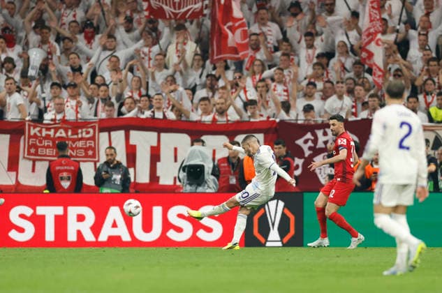 Istanbul, Turkey, 20th May 2026. Emiliano Buendia of Aston Villa scores the second goal during the SC Freiburg vs Aston Villa UEFA Europa League Final match at Besiktas Park, Istanbul. Picture credit should read: Cody Froggatt Sportimage EDITORIAL USE ONLY. No use with unauthorised audio, video, data, fixture lists, club league logos or live services. Online in-match use limited to 120 images, no video emulation. No use in betting, games or single club league player publications. SPI_078_CF_Frieburg_Aston_Villa SPI-4796-0108