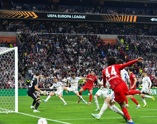 Freiburg v Aston Villa, UEFA Europa Cup Final , Tupras Stadium, Istanbul, Turkey, - 20 May 2026 Johan Manzambi of Freiburg shoots across the box. Istanbul Tupras Stadium Besiktas Turkey, UK NEWSPAPERS OUT Copyright: xMarkxEnfieldx