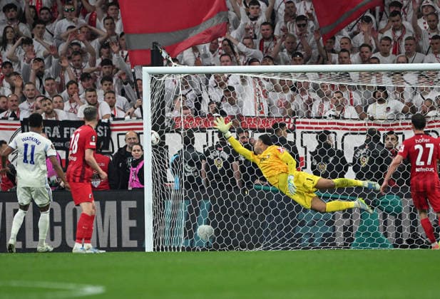 Freiburg v Aston Villa, UEFA Europa Cup Final , Tupras Stadium, Istanbul, Turkey, - 20 May 2026 GOAL - Emi Buendia of Aston Villa (hidden) puts the ball into the back of the net net 0-2 Istanbul Tupras Stadium Besiktas Turkey, UK NEWSPAPERS OUT Copyright: xMarkxEnfieldx