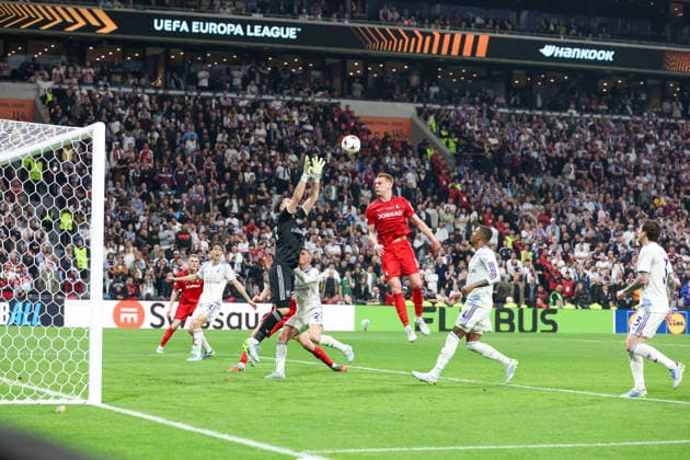 Aston Villa vs Friburgo Emiliano Martinez of Aston Villa During the football match between Aston Villa vs Freiburg valid for the UEFA Europa League Final, on 20 05 2026 at the Vodafone Arena stadium in Istanbul ISTANBUL Vodafone Stadium Besiktas Türkiye Copyright: xFABIOxSASSOxFabioxsasso FPAx Aston Villa Friburgo2026_05_20Fabio Sasso9776