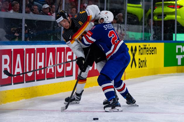 ZURICH, SWITZERLAND - MAY 20: Kai Wissmann (Germany, 6) in the battle for the puck with Alex Steeves (United States, 21) during the Preliminary Round - Group A Match 27 between United States and Germany at the IIHF Ice hockey, Eishockey World Championship, WM, Weltmeisterschaft 2026, Swiss Life Arena on May 20, 2026 in Zurich, Switzerland. Zurich Switzerland Copyright: xTimoxSteinx