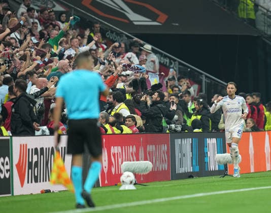 ISTANBUL, TURKEY - MAY 20: Matty Cash of Aston Villa celebrates after his sides second goal during the UEFA Europa League Final 2026 match between SC Freiburg and Aston Villa FC at Besiktas Park on May 20, 2026 in Istanbul, Turkey.  Copyright: xMBxMediax