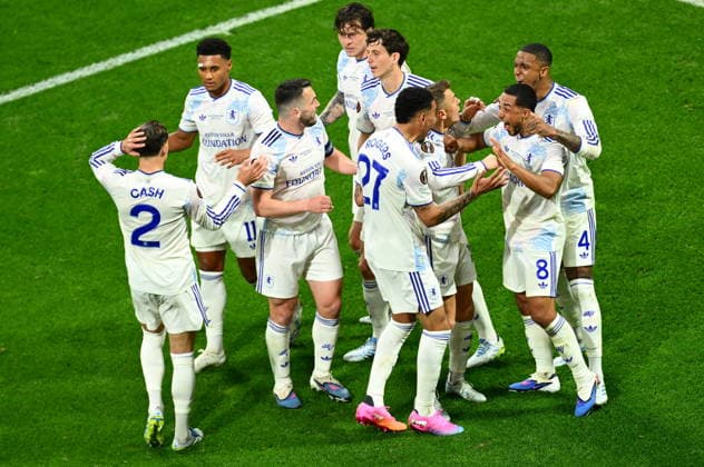 Freiburg v Aston Villa - UEFA Europa League final ISTANBUL, TURKIYE - MAY 20: Youri Tielemans (8) of Aston Villa celebrates his goal with teammates during the UEFA Europa League final match between Freiburg and Aston Villa at Besiktas Park in Istanbul, Turkiye, on May 20, 2026. Arif Hudaverdi Yaman Anadolu Istanbul Turkey. Editorial use only. Please get in touch for any other usage.  Copyright: x2026xAnadoluxArifxHudaverdixYamanx