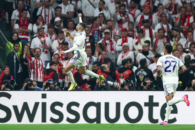 Freiburg v Aston Villa, Europa League Final Aston Villa midfielder Emi Buendia (10) scores a GOAL 0-2 and celebrates during the SC Freiburg v Aston Villa UEFA Europa League FINAL match at the TüpraÅü Stadium, Istanbul, Turkey on 20 May 2026, Credit: Ian Stephen Every Second Media Editorial use only. All images are copyright Every Second Media Limited. No images may be reproduced without prior permission. Copyright: xIMAGO EveryxSecondxMediax ESM-2004-0035 IanxStephenx xEveryxSecondxMediax