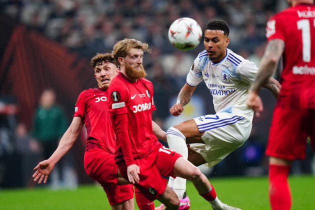 Freiburg v Aston Villa - UEFA Europa League final ISTANBUL, TURKIYE - MAY 20: Morgan Rogers (R) of Aston Villa in action against Jadon Sancho (L) of Freiburg during the UEFA Europa League final match between Freiburg and Aston Villa at Besiktas Park in Istanbul, Turkiye, on May 20, 2026. Hakan Akgun Anadolu Istanbul Turkey. Editorial use only. Please get in touch for any other usage.  Copyright: x2026xAnadoluxHakanxAkgunx