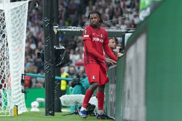 Johan Manzambi SC Freiburg, 44 Disappointment , Turkey, Football, UEFA Europa League, Final, 2025 2026, SC Freiburg vs Aston Villa, 20 05 2026, TüpraÅü Stadium, BeÅüiktaÅü Park, Istanbul Istanbul TüpraÅü Stadium, BeÅüiktaÅü Par Istanbul Turkey Copyright: xArnexAmbergx