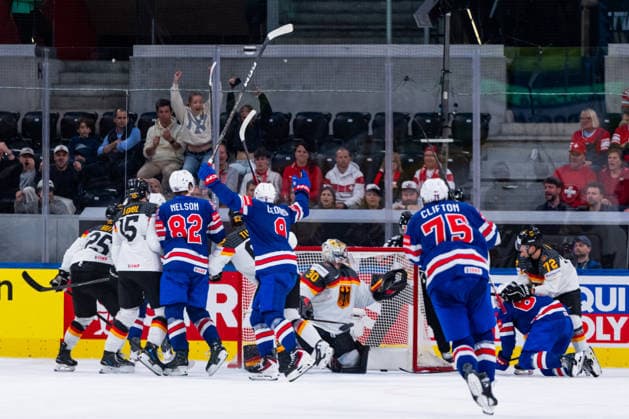 ZURICH, SWITZERLAND - MAY 20: Tommy Novak (United States, 15) scoring the 3:3 during the Preliminary Round - Group A Match 27 between United States and Germany at the IIHF Ice hockey, Eishockey World Championship, WM, Weltmeisterschaft 2026, Swiss Life Arena on May 20, 2026 in Zurich, Switzerland. Zurich Switzerland Copyright: xTimoxSteinx