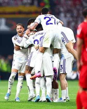 Aston Villa players celebrate winning the UEFA Europa League SC Freiburg v Aston Villa, UEFA Europa League, Final, Football, Besiktas Park, Istanbul, Turkiye - 20 May 2026Istanbul Besiktas Park United Kingdom EDITORIAL USE ONLY No use with unauthorised audio, video, data, fixture lists, club league logos or live services. Online in-match use limited to 120 images, no video emulation. No use in betting, games or single club league player publications. Copyright: xJamesxMarsh Shutterstockx 16883157ef