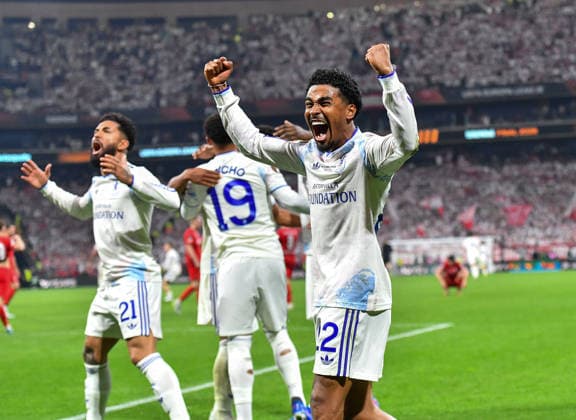 Freiburg v Aston Villa, UEFA Europa Cup Final , Tupras Stadium, Istanbul, Turkey, - 20 May 2026 Ian Maatsen of Aston Villa celebrates at the end of the game. Istanbul Tupras Stadium Besiktas Turkey, UK NEWSPAPERS OUT Copyright: xMarkxEnfieldx