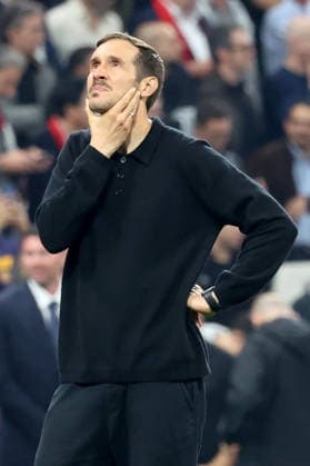 20 05 2026, xrekx, Football Europa League Final 2026, SC Freiburg Aston Villa v l Coach Julian Schuster SC Freiburg Disappointed, sad, frustrated, helpless, DFL DFB REGULATIONS PROHIBIT ANY USE OF PHOTOGRAPHS as IMAGE SEQUENCES and or QUASI VIDEO Istanbul