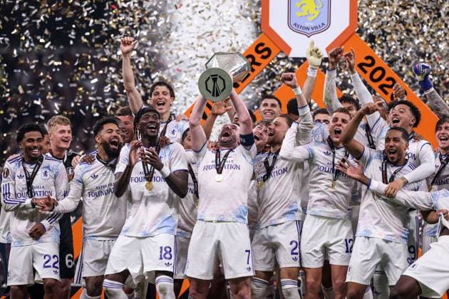 Aston Villa lift the Europa League trophy SC Freiburg v Aston Villa, UEFA Europa League, Final, Football, Besiktas Park, Istanbul, Turkiye - 20 May 2026Istanbul Besiktas Park United Kingdom EDITORIAL USE ONLY No use with unauthorised audio, video, data, fixture lists, club league logos or live services. Online in-match use limited to 120 images, no video emulation. No use in betting, games or single club league player publications. Copyright: xRaddadxJebarah Shutterstockx 16883158de