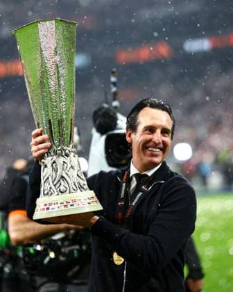 Aston Villa manager Unai Emery with the UEFA Europa League trophy SC Freiburg v Aston Villa, UEFA Europa League, Final, Football, Besiktas Park, Istanbul, Turkiye - 20 May 2026Istanbul Besiktas Park United Kingdom EDITORIAL USE ONLY No use with unauthorised audio, video, data, fixture lists, club league logos or live services. Online in-match use limited to 120 images, no video emulation. No use in betting, games or single club league player publications. Copyright: xJamesxMarsh Shutterstockx 16883157fr