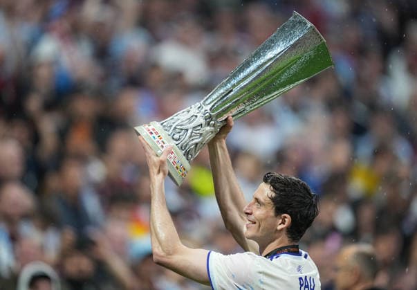ISTANBUL, TURKEY - MAY 20: Pau Torres of Aston Villa celebrates with the UEFA Europa League trophy after winning the UEFA Europa League Final 2026 match between SC Freiburg and Aston Villa FC at Besiktas Park on May 20, 2026 in Istanbul, Turkey.  Copyright: xMBxMediax