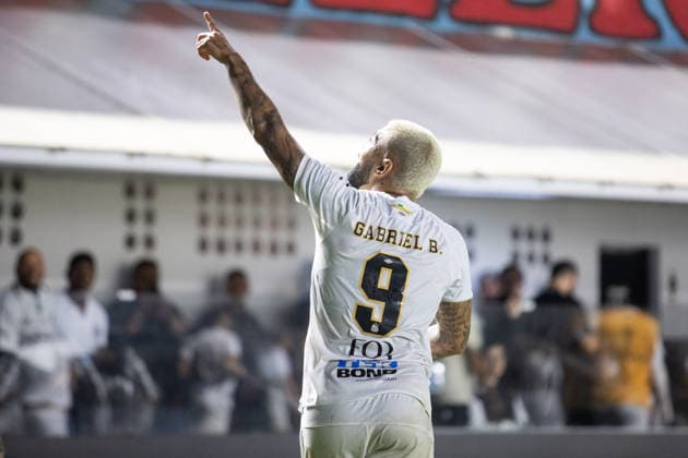 Santos x San Lorenzo SANTOS, SP - 20.05.2026: SANTOS X SAN LORENZO - Gabriel Barbosa (Gabigol) points to Neymar& 39;s box when celebrating a goal during the match between Santos and San Lorenzo, valid for the 5th round of the Copa Sudamericana, held on Wednesday night (20) at Estadio Urbano Caldeira, Vila Belmiro, in Santos, SP. (Photo: Rodilei Morais Fotoarena) x2947235x  RodileixMorais