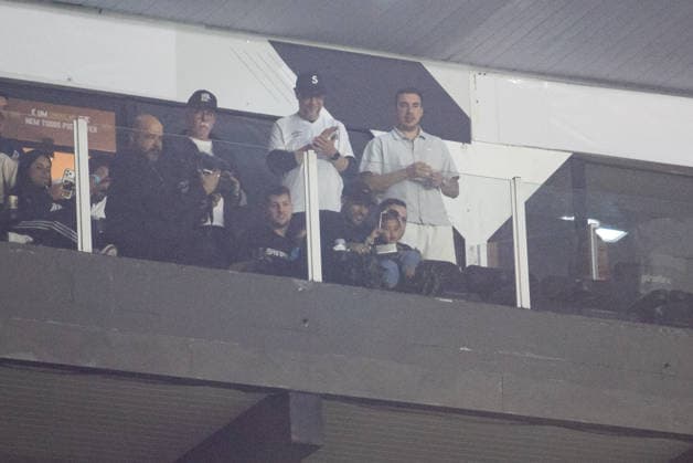 Santos x San Lorenzo SANTOS, SP - 20.05.2026: SANTOS X SAN LORENZO - Neymar Junior watches Gabriel Barbosa (Gabigol) score during the match between Santos and San Lorenzo, valid for the 5th round of the Copa Sudamericana, held on Wednesday night (20) at Estadio Urbano Caldeira, Vila Belmiro, in Santos, SP. (Photo: Rodilei Morais Fotoarena) x2947237x  RodileixMorais