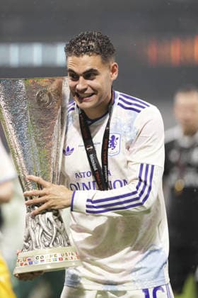 ISTANBUL, TURKEY - MAY 20: Andres Garcia of Aston Villa FC celebrates with the trophy after winning the UEFA Europa League Final 2026 match between SC Freiburg and Aston Villa FC at Besiktas Park on May 20, 2026 in Istanbul, Turkey. (Photo by Alexandra Fechete Sports Press Photo) Copyright: xAlexandraxFechete SportsxPressxPhotox Sportspressphoto_SPR150772