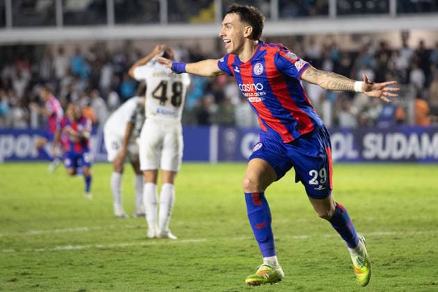 Santos x San Lorenzo SANTOS, SP - 20.05.2026: SANTOS X SAN LORENZO - Rodrigo Auzmendi celebrates a goal during the match between Santos and San Lorenzo, valid for the 5th round of the Copa Sudamericana, held on Wednesday night (20) at Estadio Urbano Caldeira, Vila Belmiro, in Santos, SP. (Photo: Rodilei Morais Fotoarena) x2947276x  RodileixMorais