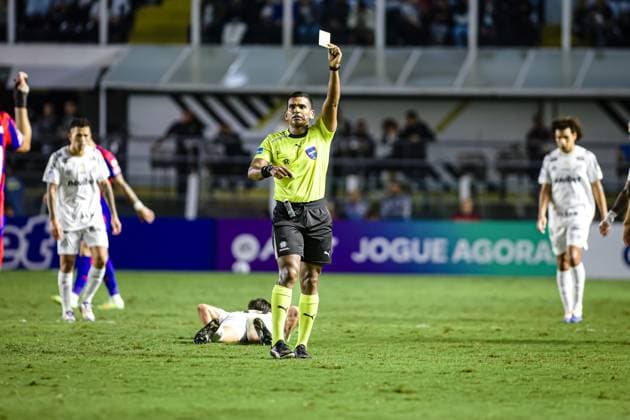 RECORD DATE NOT STATED match between Santos and San Lorenzo for the Copa CONMEBOL Sudamericana Santos (SP), 05 20 2026 - Copa Sudamericana Santos vs San Lorenzo - Referee Alexis Herrera in the match between Santos and San Lorenzo for the 2026 Copa CONMEBOL Sudamericana, Group Stage, Round 5, at the Urbano Caldeira Stadium, Vila Belmiro, on the evening of Wednesday, May 20, 2026, in Santos, Brazil. Credit: William Oliveira PhD Press TheNews2(Foto: Phd Press Thenews2 imago images) SPO Copyright: xPHDxPRESSx