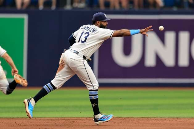 May 20, 2026, St. Petersburg, Florida, USA: Tampa Bay Rays third baseman Junior Caminero (13) fields a ball off the bat of Baltimore Orioles center fielder Blaze Alexander (23) and tosses to second baseman Richie Palacios (1) for the force out on second baseman Jeremiah Jackson (82) during an MLB, Baseball Herren, USA game on May 20, 2026 at Tropicana Field. The Rays beat the Orioles 5-3 and swept the series. MLB 2026: Baltimore Orioles 3 : 5 Tampa Bay Rays  - ZUMAh180 20260520_zsp_h180_083 Copyright: xKimxHukarix