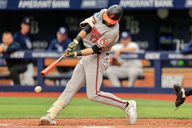 May 20, 2026, St. Petersburg, Florida, USA: Baltimore Orioles center fielder Colton Cowser (17) singles to right field during an MLB, Baseball Herren, USA game against the Tampa Bay Rays on May 20, 2026 at Tropicana Field. The Rays beat the Orioles 5-3 and swept the series. MLB 2026: Baltimore Orioles 3 : 5 Tampa Bay Rays  - ZUMAh180 20260520_zsp_h180_108 Copyright: xKimxHukarix