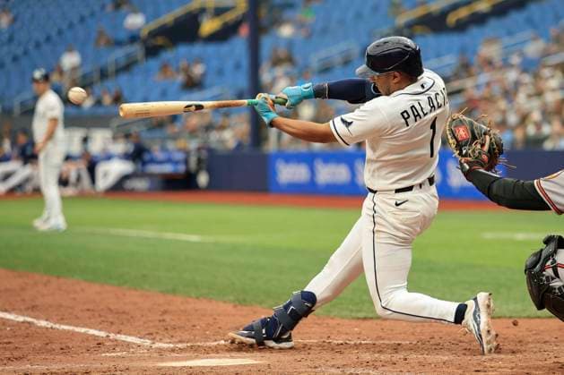 May 20, 2026, St. Petersburg, Florida, USA: Tampa Bay Rays second baseman Richie Palacios (1) singles to right field and scores first baseman Jonathan Aranda (8) during an MLB, Baseball Herren, USA game against the Baltimore Orioles on May 20, 2026 at Tropicana Field. The Rays beat the Orioles 5-3 and swept the series. St. Petersburg USA - ZUMAh180 20260520_zsp_h180_116 Copyright: xKimxHukarix