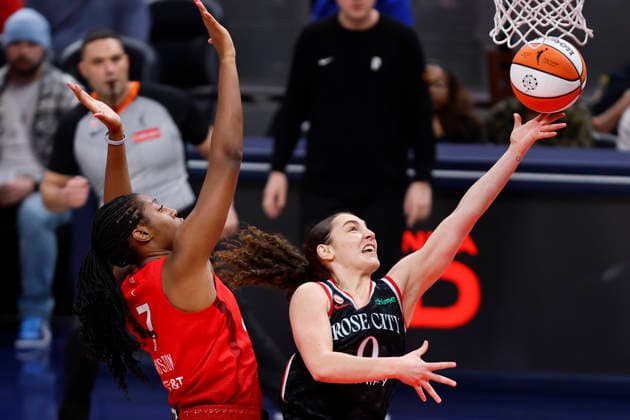 INDIANAPOLIS, IN - MAY 20: Portland Fire guard Teja Oblak (0) drives down the lane and goes up with her shot during a WNBA, Basketball Damen, USA game between the Portland Fire and the Indiana Fever on May 20, 20, 2026 at Gainbridge Fieldhouse, in Indianapolis, IN. (Photo by Jeffrey Brown Icon Sportswire) WNBA: MAY 20 Portland Fire at Indiana Fever EDITORIAL USE ONLY Icon052026007