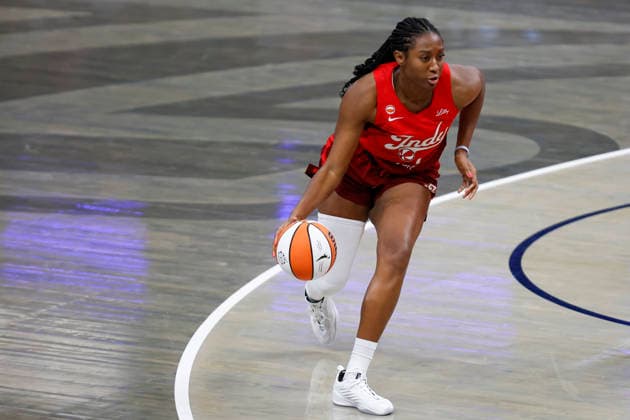 INDIANAPOLIS, IN - MAY 20: Indiana Fever center-forward Aliyah Boston (7) drives with the ball in the second half of play during a WNBA, Basketball Damen, USA game between the Portland Fire and the Indiana Fever on May 20, 20, 2026 at Gainbridge Fieldhouse, in Indianapolis, IN. (Photo by Jeffrey Brown Icon Sportswire) WNBA: MAY 20 Portland Fire at Indiana Fever EDITORIAL USE ONLY Icon052026017