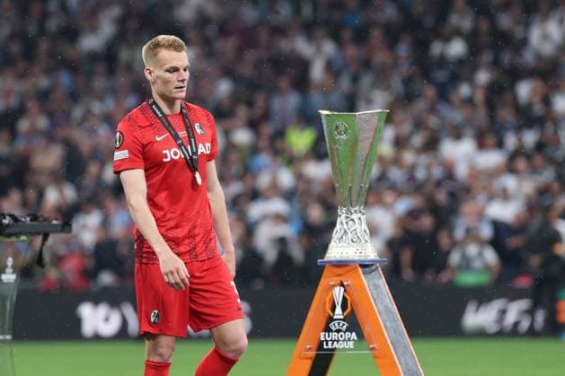 20.05.2026 - SOCCER - 2025-2026 UEFA EUROPA LEAGUE FINAL, SC Freiburg vs Aston Villa Philipp Lienhart of SC Freiburg shows disappointment after the match ISTANBUL ISTANBUL, BESIKTAS PARK TÜPRAS STADIUM BESIKTAS PARK TÜPRAS STADIUM TÜRKIYE