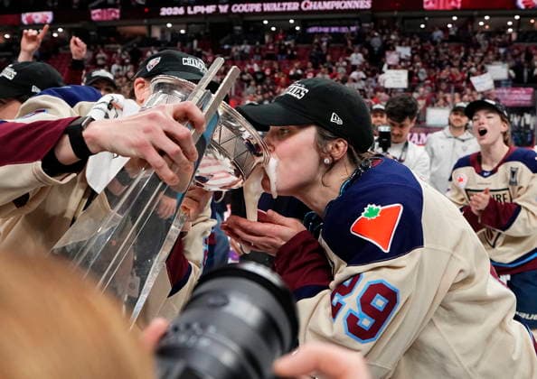May 20, 2026, Ottawa, On, CANADA: Montreal Victoire s Marie-Philip Poulin (29) drinks beer from the PWHL Walter Cup after the team s win against the Ottawa Charge, in Ottawa, on Wednesday, May 20, 2026. Canada News - May 20, 2026  - ZUMAc35_ 20260520_zaf_c35_131 Copyright: xJustinxTangx