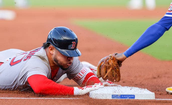 MAY 20, 2026: Boston Red Sox first baseman Willson Contreras (40) slides into third base against the Kansas City Royals at Kauffman Stadium in Kansas City, MO. CSM Kansas City United States - ZUMAc04_ 20260520_zma_c04_102 Copyright: xRomanxPunox