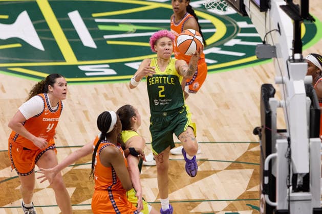 May 20, 2026, Seattle, Washington, USA: Seattle guard NATISHA HIEDEMAN (2) goes up for a lay-up in the fourth quarter of the WNBA, Basketball Damen, USA match between the Seattle Storm and Connecticut Sun at Climate Pledge Arena in Seattle, Washington. Seattle USA - ZUMAd218 20260520_zsp_d218_019 Copyright: xRichardxDizonx