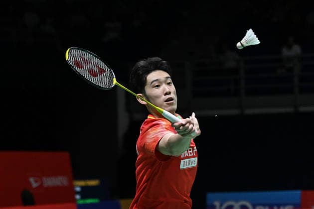 (260521) -- KUALA LUMPUR, May 21, 2026 -- Hu Zhe an competes during the men s singles round of 16 match between Hu Zhe an of China and Alex Lanier of France at 2026 Malaysia Masters badminton tournament in Kuala Lumpur, Malaysia, May 21, 2026. (Photo by Xinhua) (SP)MALAYSIA-KUALA LUMPUR-BADMINTON-MALAYSIA MASTERS-MEN S SINGLES ChongxVoonxChung 