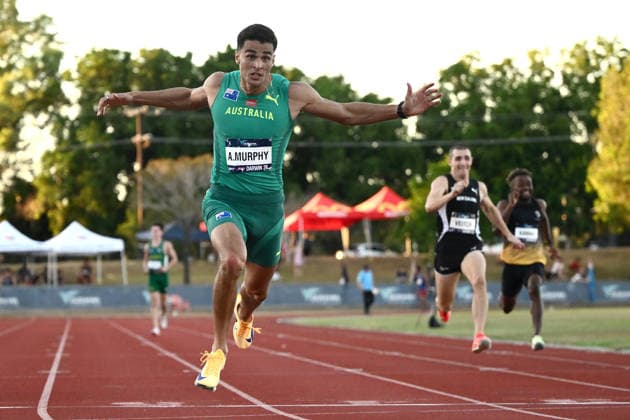 ATHLETICS OCEANIA CHAMPIONSHIPS, Aidan Murphy of Australia (centre) competes in the Men s 200m Final during the 2026 Oceania Athletics Championships at Arafura Stadium, Darwin, Thursday, May 21, 2026. ( NO ARCHIVING DARWIN NORTHERN TERRITORY AUSTRALIA  Copyright: xJOELxCARRETTx 20260521170284143012