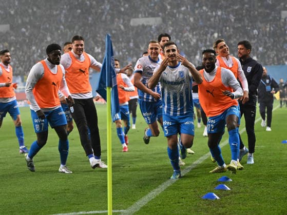 The joy of Craiova footballers Aime Steven Nsasa Nsimba Labe, Juraj Badelj, Oleksandr Romanchuk, Anzor Mekvabishvili, Bassey Etim Monday and Luca Constantin Basceanu after a goal scored in the match between Universitatea Craiova and Universitatea Cluj, Superbet Super League Play off, played at the Ion Oblemenco Stadium in Craiova, Sunday, May 17, 2026 Craiova Copyright: xRazvanxPasarica SPORTxPICTURESx